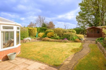 4 bedroom Detached house for sale in Holmes Road, Kirton Holme, PE20