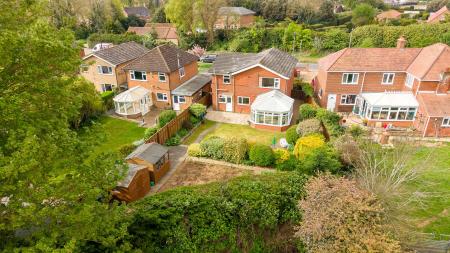 4 bedroom Detached house for sale in Holmes Road, Kirton Holme, PE20