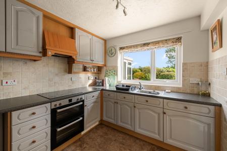 4 bedroom Detached house for sale in Holmes Road, Kirton Holme, PE20