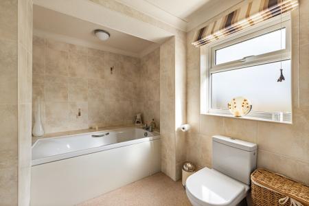 4 bedroom Detached house for sale in Holmes Road, Kirton Holme, PE20