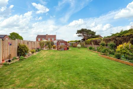 4 bedroom Semi-detached house for sale in Browns Drove, Swineshead, PE20