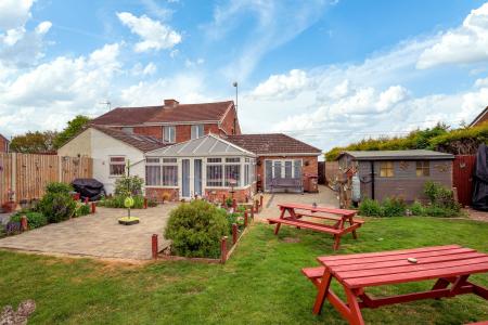 4 bedroom Semi-detached house for sale in Browns Drove, Swineshead, PE20