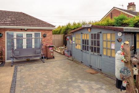 4 bedroom Semi-detached house for sale in Browns Drove, Swineshead, PE20