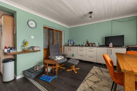 3 bedroom Semi-detached house for sale in Woodside, Boston, PE21