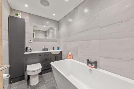 4 bedroom Semi-detached house for sale in Swift Gardens, Kirton, PE20