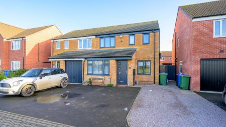 4 bedroom Semi-detached house for sale in Swift Gardens, Kirton, PE20