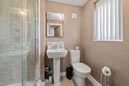 4 bedroom Semi-detached house for sale in Swift Gardens, Kirton, PE20