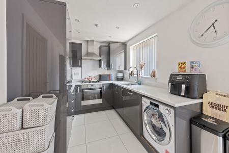 4 bedroom Semi-detached house for sale in Swift Gardens, Kirton, PE20