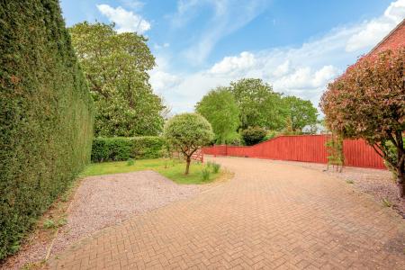 4 bedroom Detached house for sale in Cemetery Road, Bicker, PE20