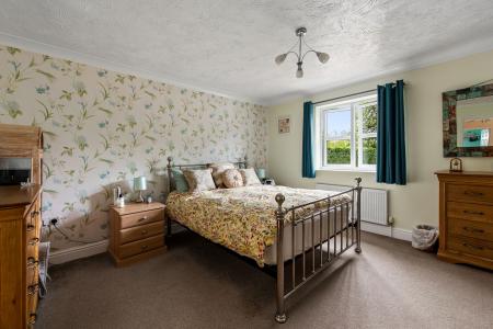 4 bedroom Detached house for sale in Cemetery Road, Bicker, PE20