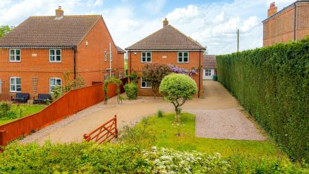 4 bedroom Detached house for sale in Cemetery Road, Bicker, PE20