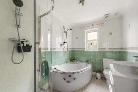 4 bedroom Detached house for sale in Cemetery Road, Bicker, PE20
