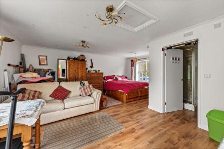 4 bedroom Detached house for sale in Cemetery Road, Bicker, PE20