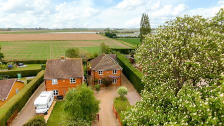 4 bedroom Detached house for sale in Cemetery Road, Bicker, PE20