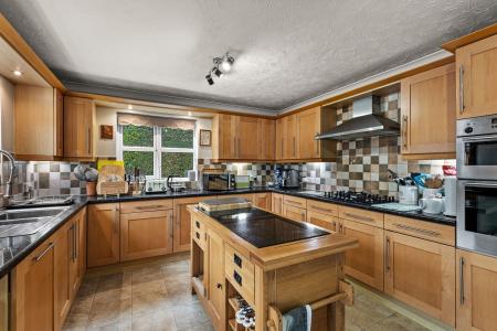4 bedroom Detached house for sale in Cemetery Road, Bicker, PE20