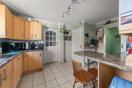 3 bedroom Semi-detached house for sale in Lenton Way, Frampton, PE20