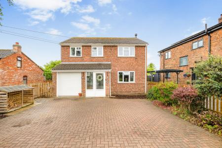 4 bedroom Detached house for sale in Spilsby Road, New Leake, PE22