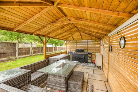 4 bedroom Detached house for sale in Spilsby Road, New Leake, PE22