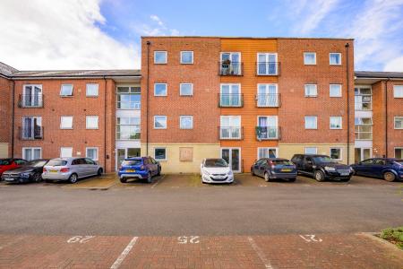 2 bedroom Flat for sale in Haven Village, Boston, PE21