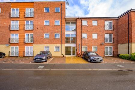 2 bedroom Flat for sale in Haven Village, Boston, PE21