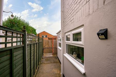 3 bedroom Terraced House for sale in Browns Road, Boston, PE21