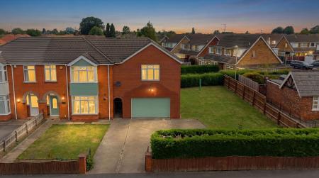 4 bedroom Semi-detached house for sale in Freiston Road, Boston, PE21