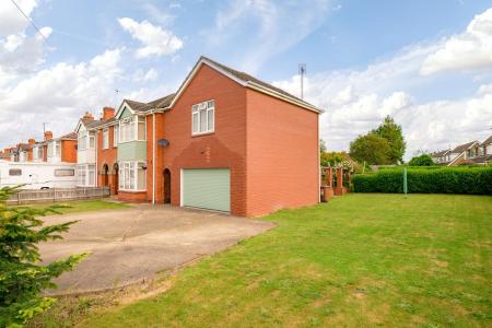 4 bedroom Semi-detached house for sale in Freiston Road, Boston, PE21
