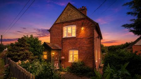 2 bedroom Detached house for sale in Station Road, Stickney, PE22