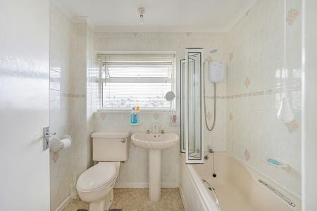 3 bedroom Property for sale in Oak Crescent, Boston, PE21