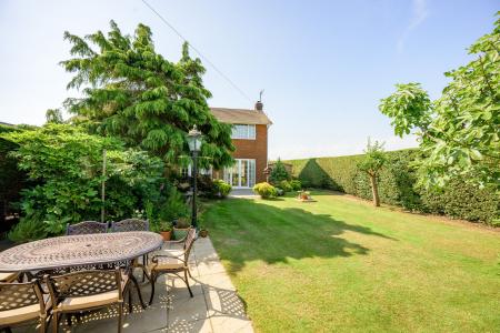 4 bedroom Detached house for sale in Fishtoft Road, Fishtoft, PE21