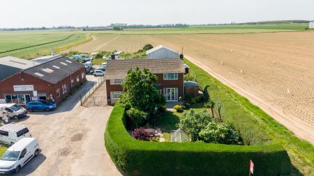 4 bedroom Detached house for sale in Fishtoft Road, Fishtoft, PE21