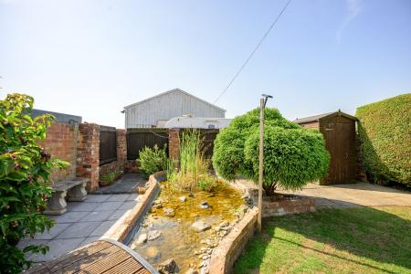 4 bedroom Detached house for sale in Fishtoft Road, Fishtoft, PE21