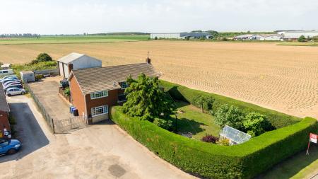 4 bedroom Detached house for sale in Fishtoft Road, Fishtoft, PE21