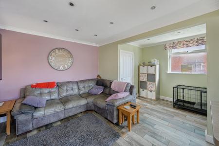 4 bedroom Detached house for sale in Woodville Road, Boston, PE21