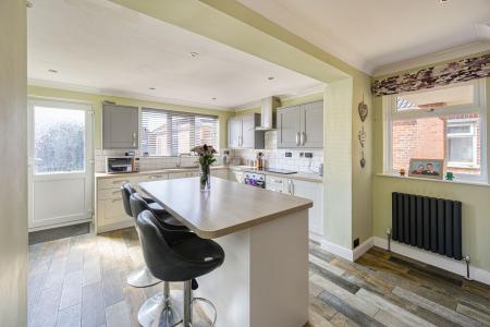4 bedroom Detached house for sale in Woodville Road, Boston, PE21