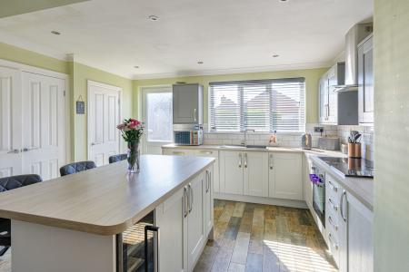 4 bedroom Detached house for sale in Woodville Road, Boston, PE21