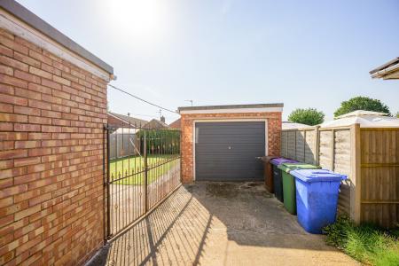 4 bedroom Detached house for sale in Woodville Road, Boston, PE21