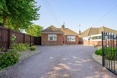 2 bedroom Detached bungalow for sale in Kingsway, Boston, PE21