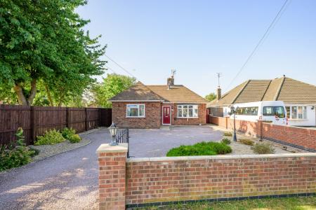 2 bedroom Detached bungalow for sale in Kingsway, Boston, PE21
