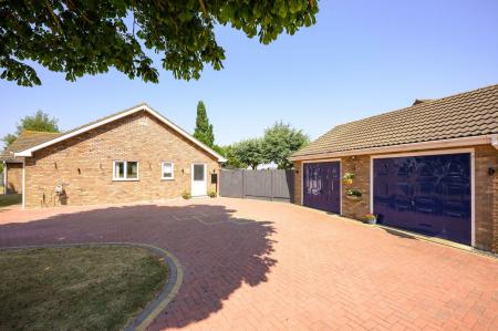 4 bedroom Detached bungalow for sale in Broadgate, Wrangle, PE22