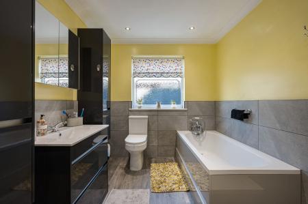 4 bedroom Detached bungalow for sale in Broadgate, Wrangle, PE22