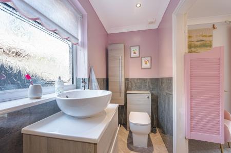 4 bedroom Detached bungalow for sale in Broadgate, Wrangle, PE22
