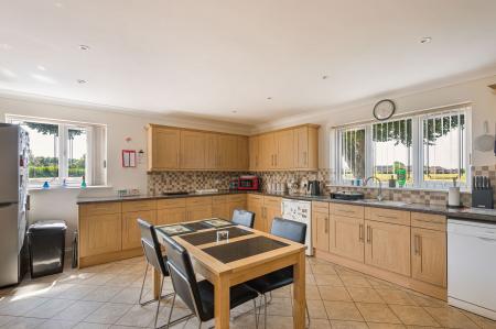 4 bedroom Detached bungalow for sale in Broadgate, Wrangle, PE22