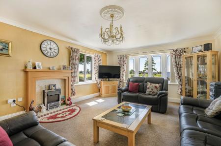 4 bedroom Detached bungalow for sale in Broadgate, Wrangle, PE22