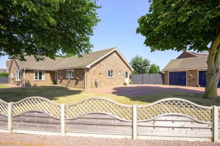 4 bedroom Detached bungalow for sale in Broadgate, Wrangle, PE22