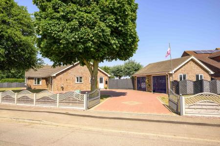 4 bedroom Detached bungalow for sale in Broadgate, Wrangle, PE22