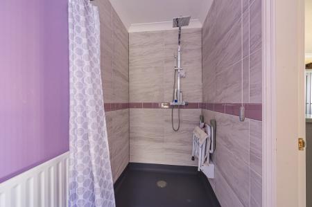 4 bedroom Detached bungalow for sale in Broadgate, Wrangle, PE22