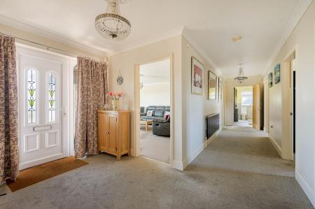 4 bedroom Detached bungalow for sale in Broadgate, Wrangle, PE22