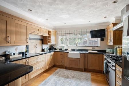 4 bedroom Detached house for sale in Meeres Lane, Kirton, PE20
