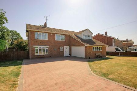 4 bedroom Detached house for sale in Meeres Lane, Kirton, PE20